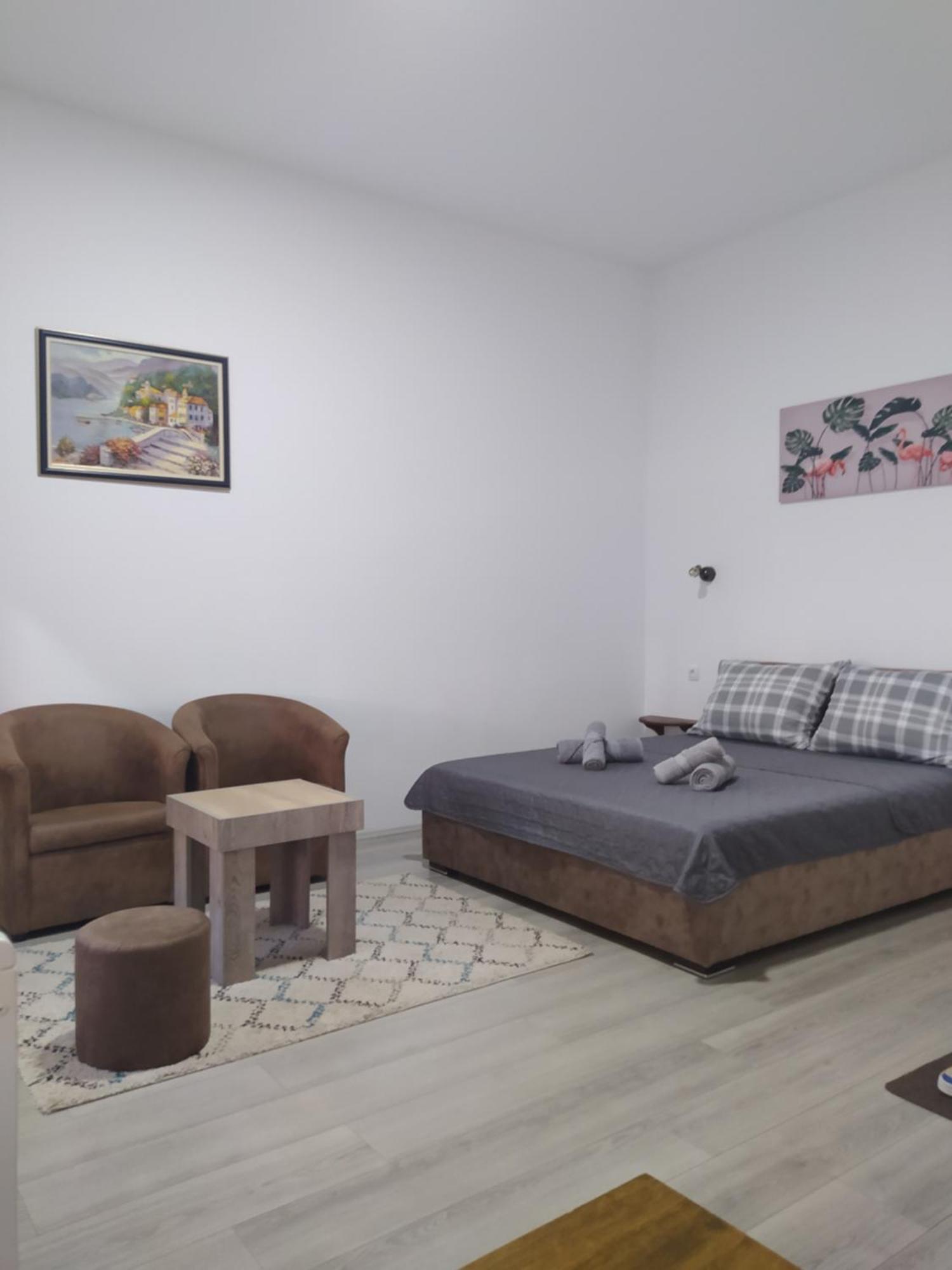 Lotus House Leilighet Zrenjanin Eksteriør bilde