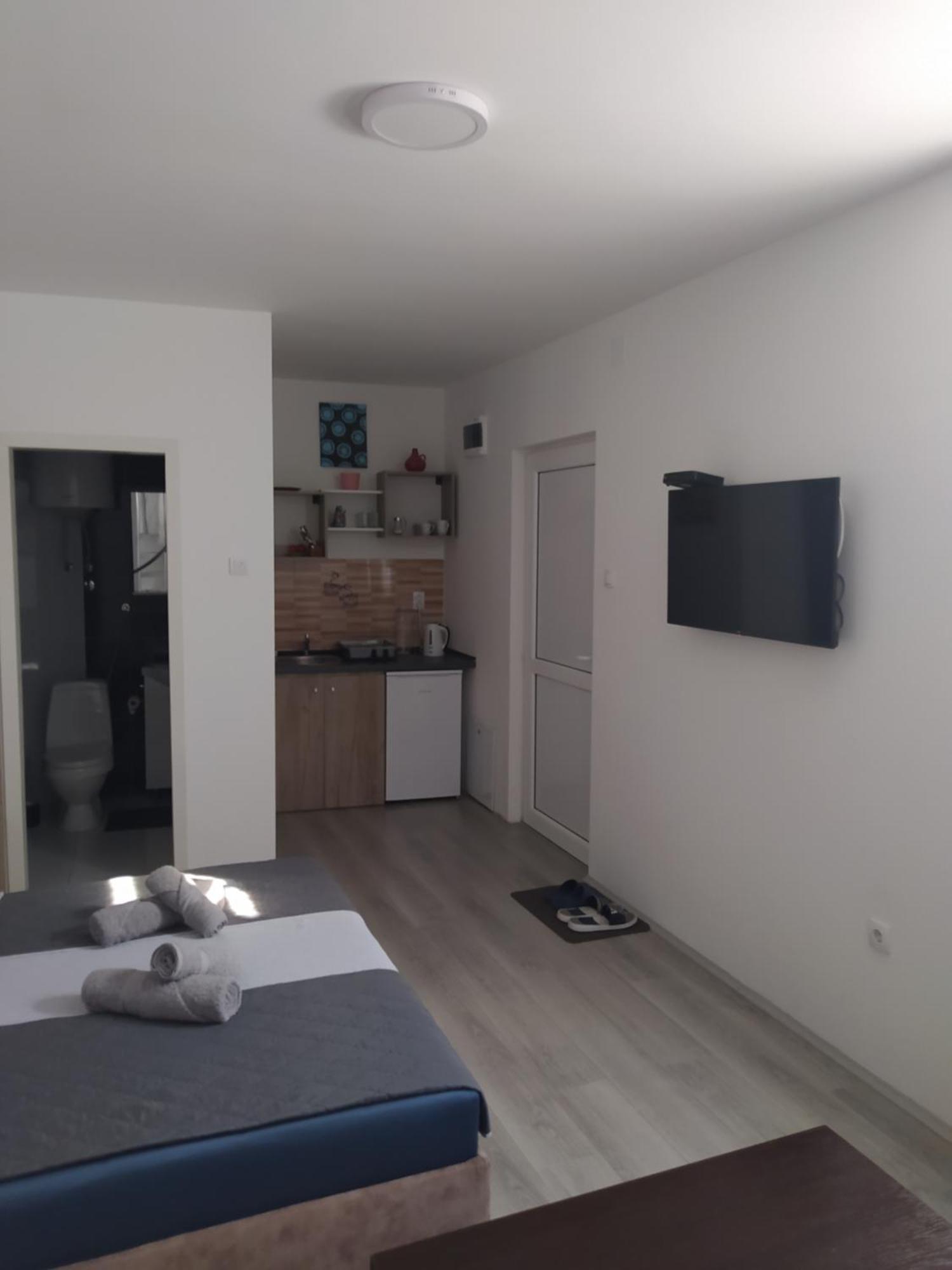 Lotus House Leilighet Zrenjanin Eksteriør bilde